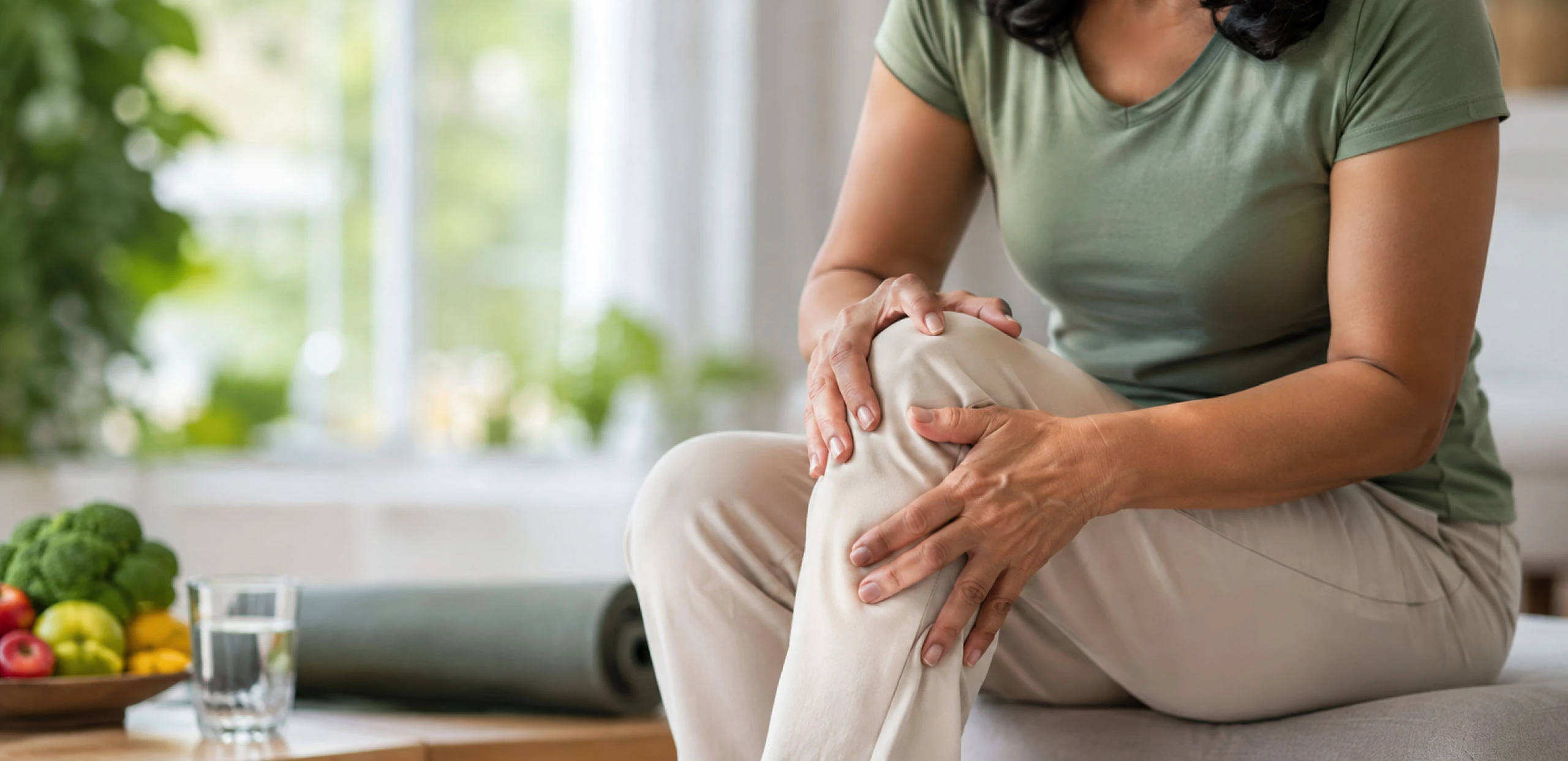 Knee Health After 40: Nutrition, Movement and Daily Support